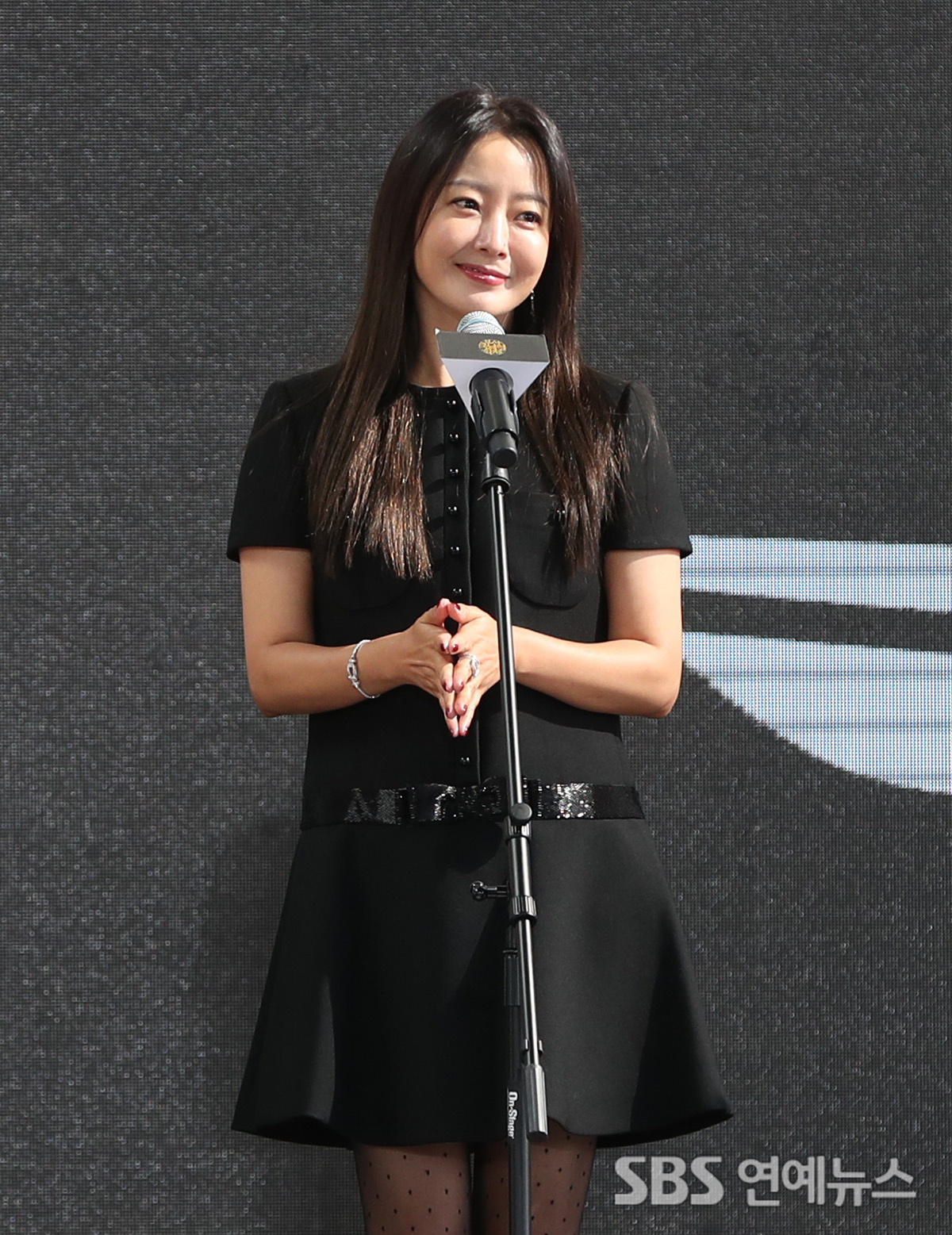 외동딸 김희선</font>, 모친상으로 큰 슬픔… 애틋하고 각별한 사이였는데 