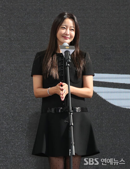 외동딸 김희선, 모친상으로 큰 슬픔…"애틋하고 각별한 사이였는데"