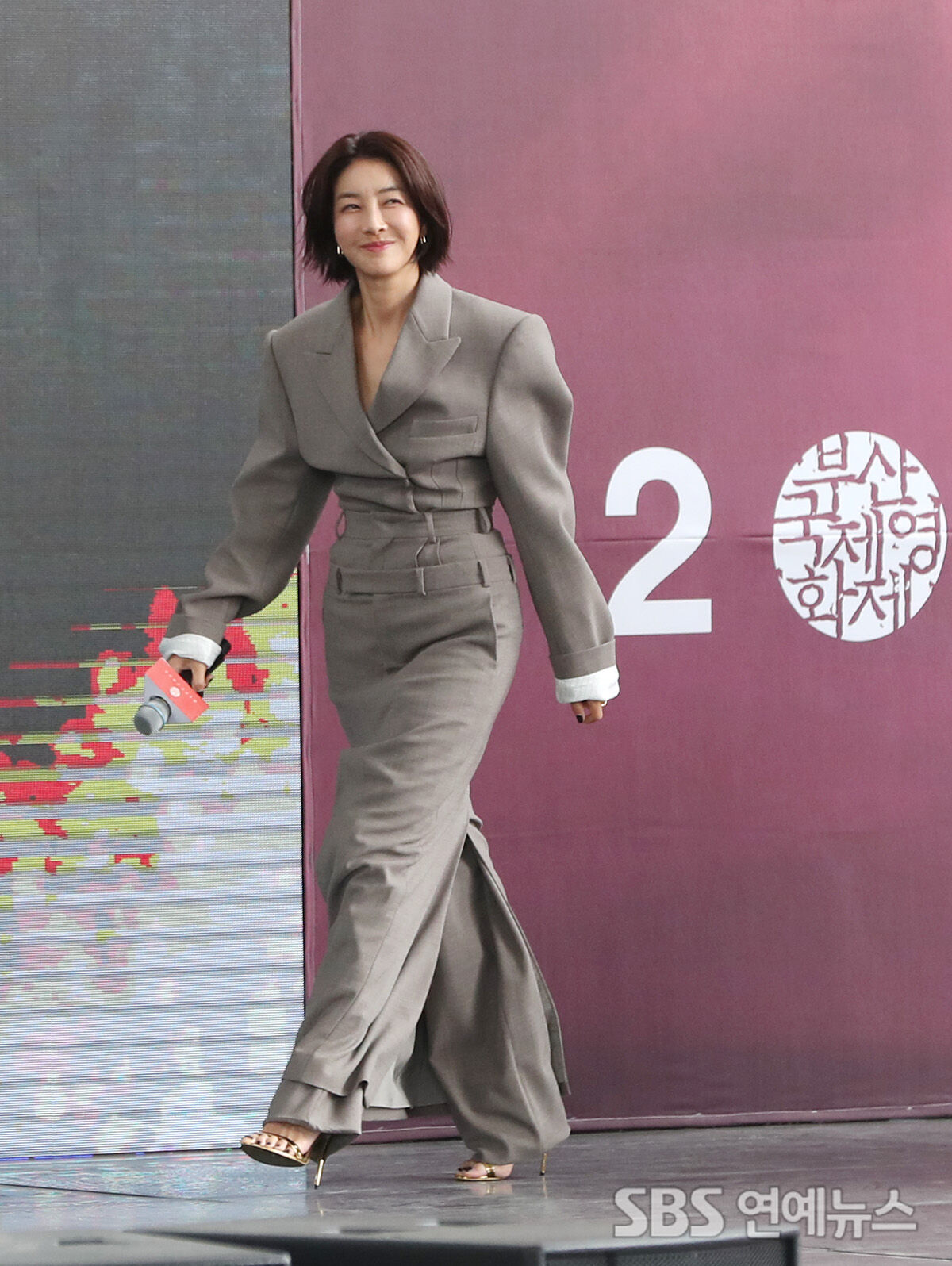 [E포토] 진서연, '반가워요 부산 관객 여러분'