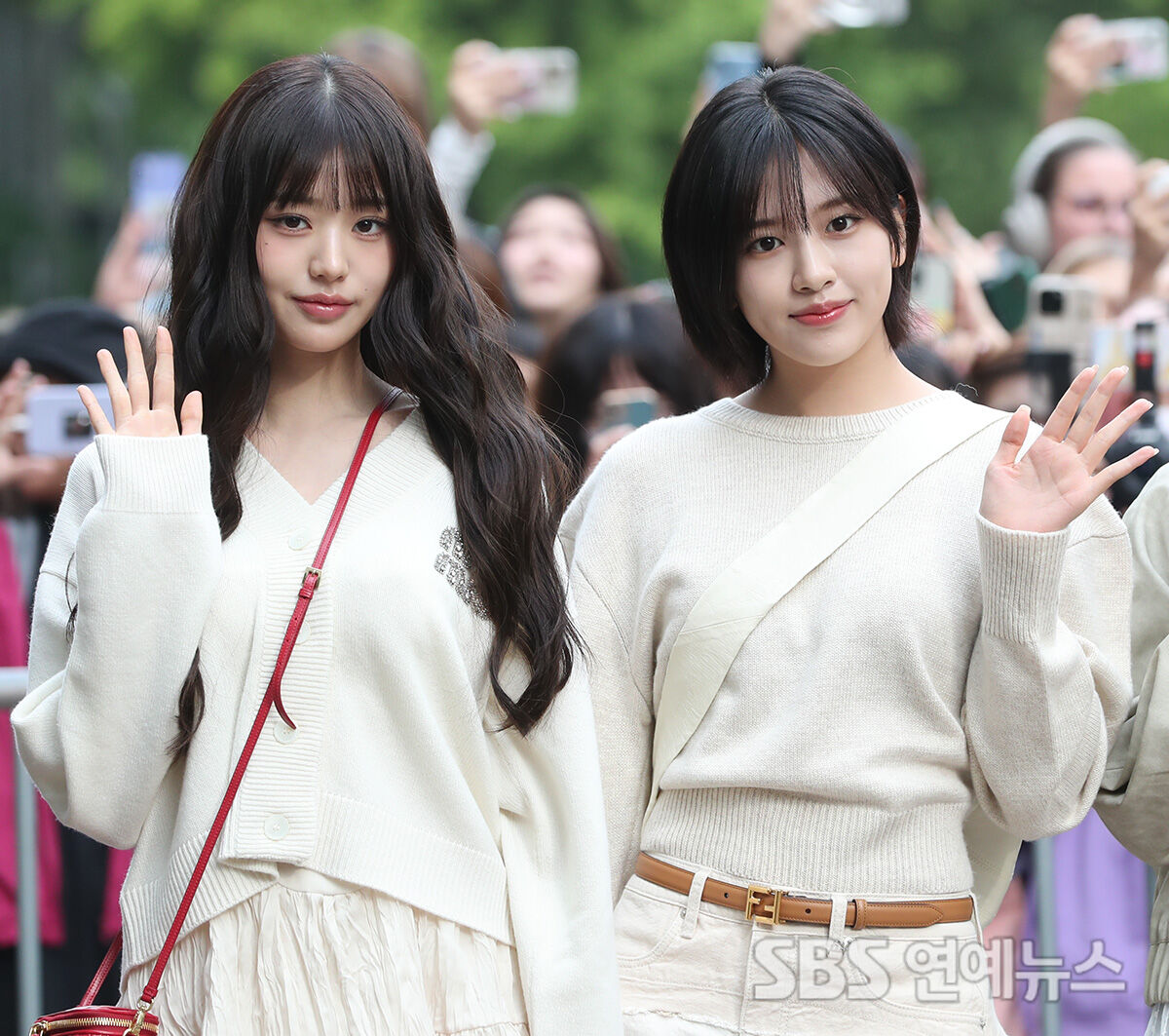 IVE's Jang Wonyoung and Ahn Yujin