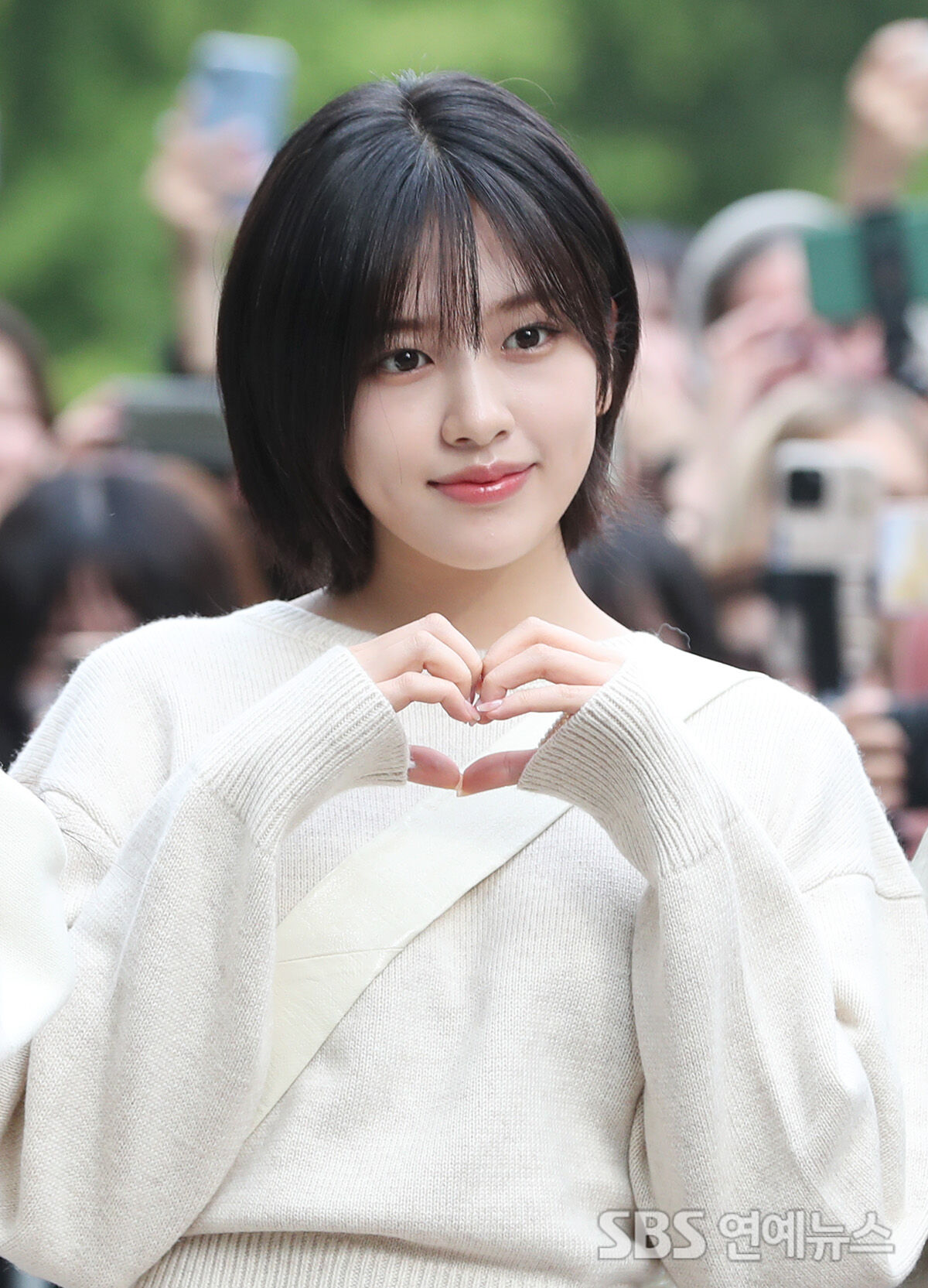 [Throwback] IVE’s AN YUJIN Lights Up KBS With Sparkling Eyes