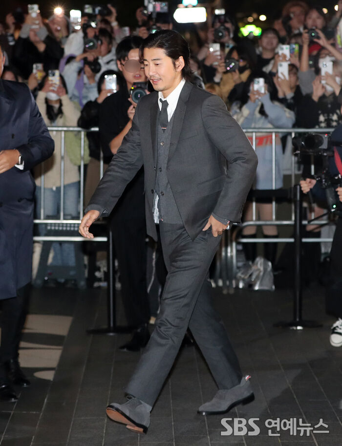 [Throwback] Yoon Kye Sang Channels His Jang Chen-Era