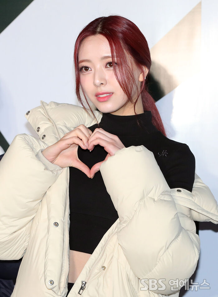 [Throwback] YUNA of ITZY Brings the Heat at Outdoor Brand Event