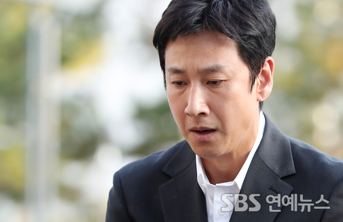 이선균
