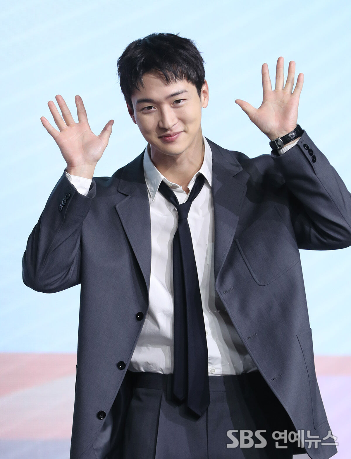 [Throwback] Jang Dongyoon Glows at Netflix's 'Daily Dose of Sunshine' Press Event