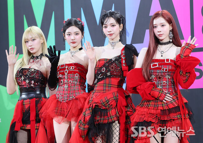aespa pose on the red carpet at the 2023 Melon Music Awards (MMA)
