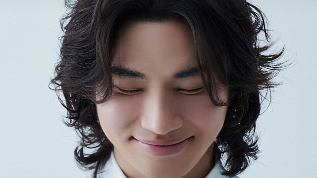 대성, 이한철 '흘러간다' 리메이크&hellip;따스한 보컬로 전할 담담한 위로