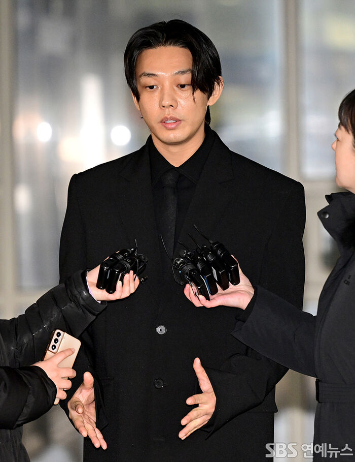 유아인