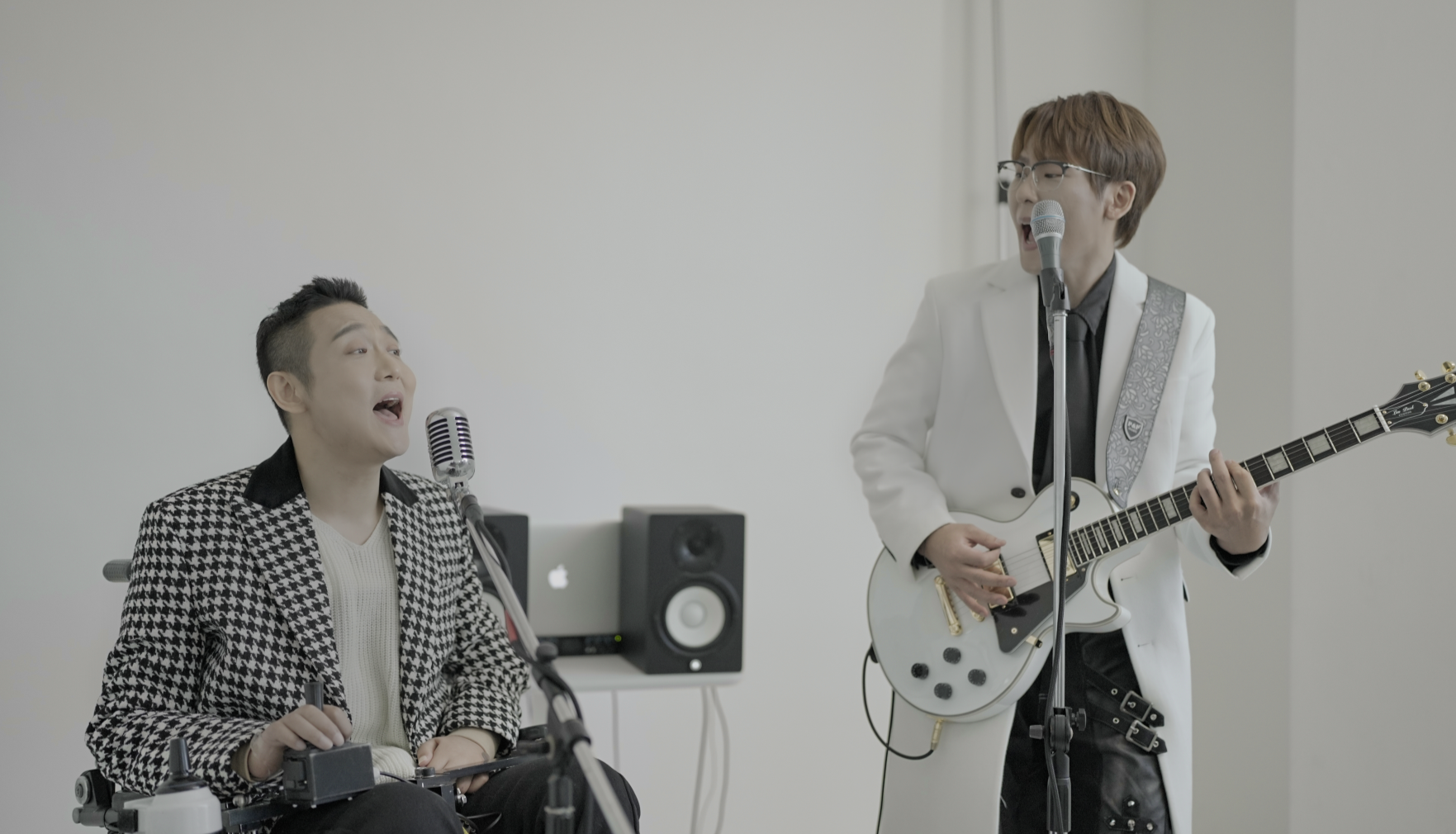 더크로스