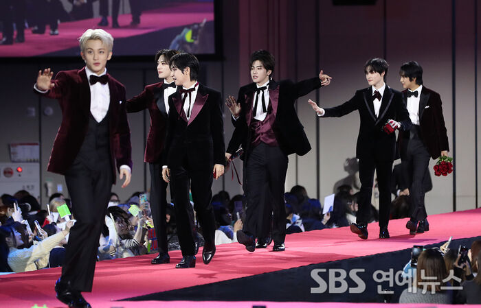 NCT Dream Bring the Bouquet Moment to the Red Carpet