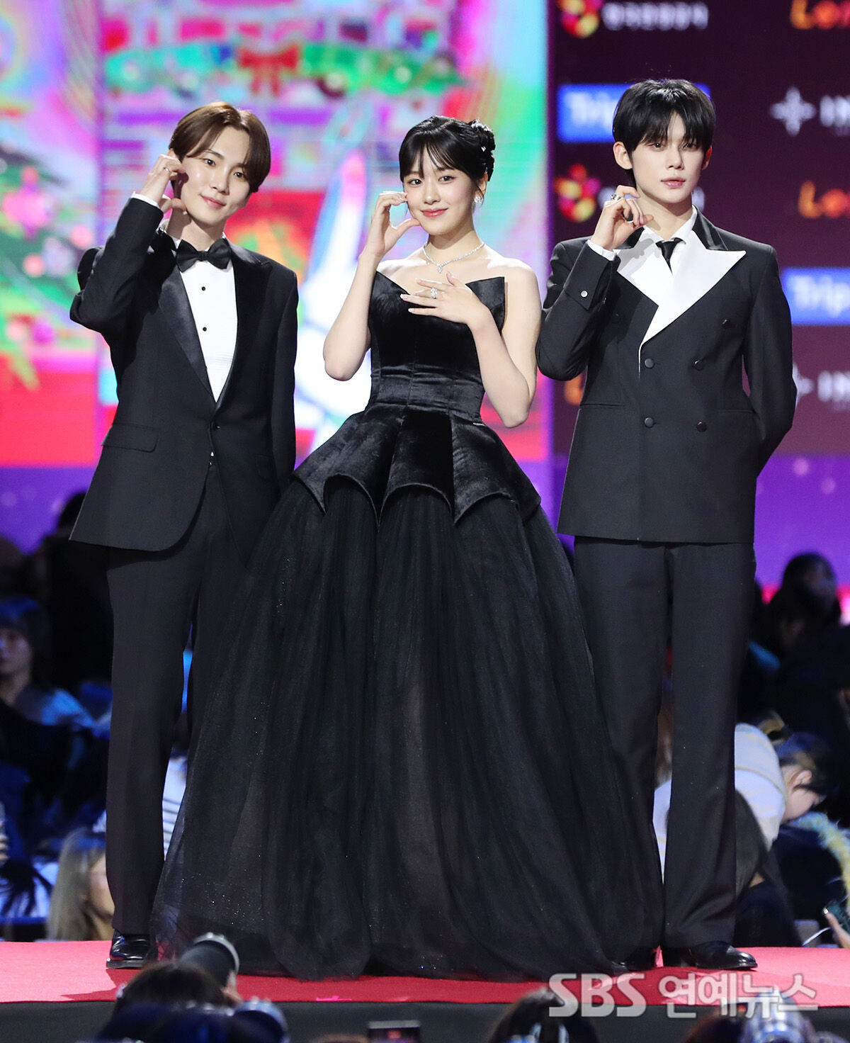 [Throwback] KEY, AN YUJIN and YEONJUN Take Over as SBS Music Awards Hosts