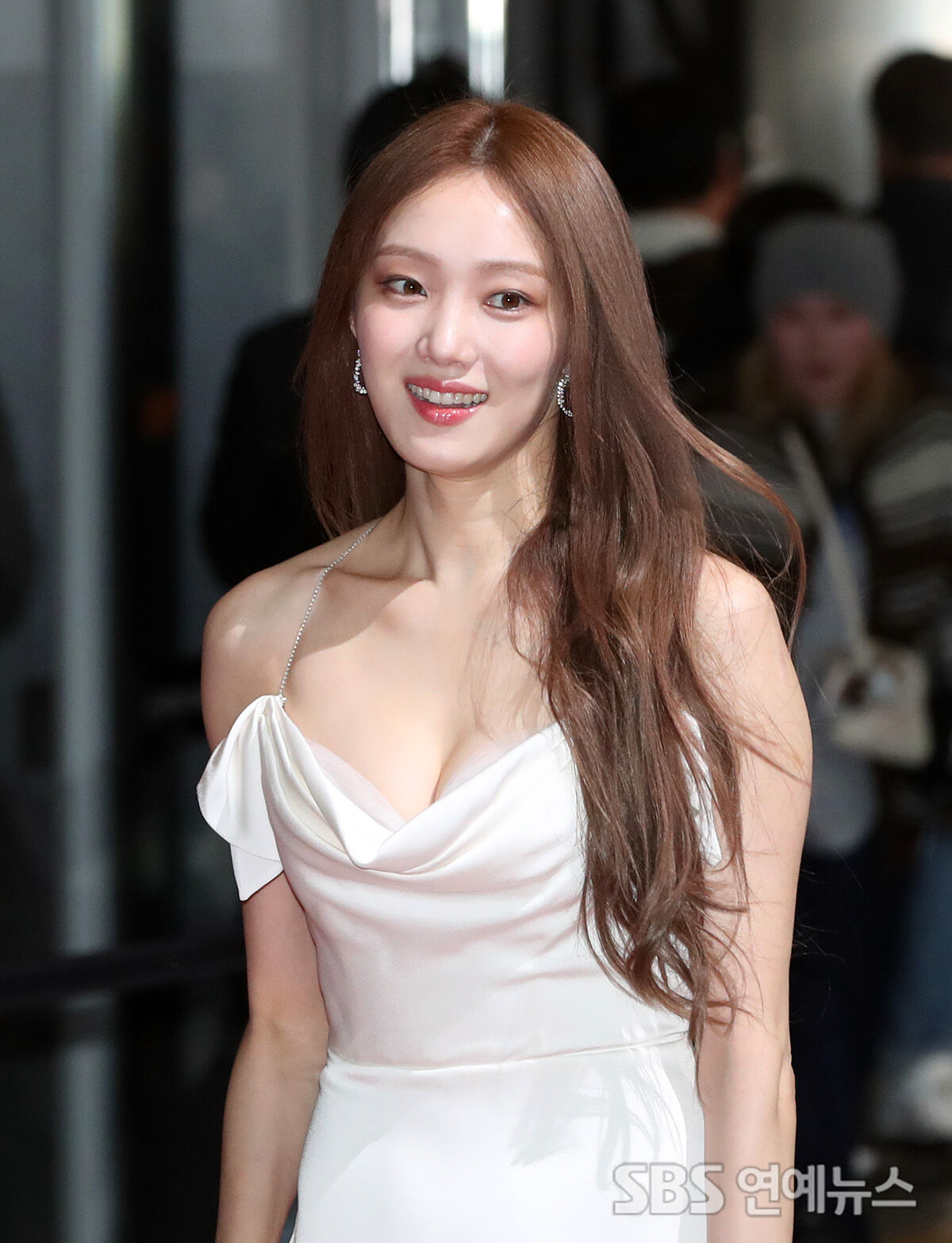 Lee Sung-kyung at the 2023 SBS Drama Awards red carpet in Seoul
