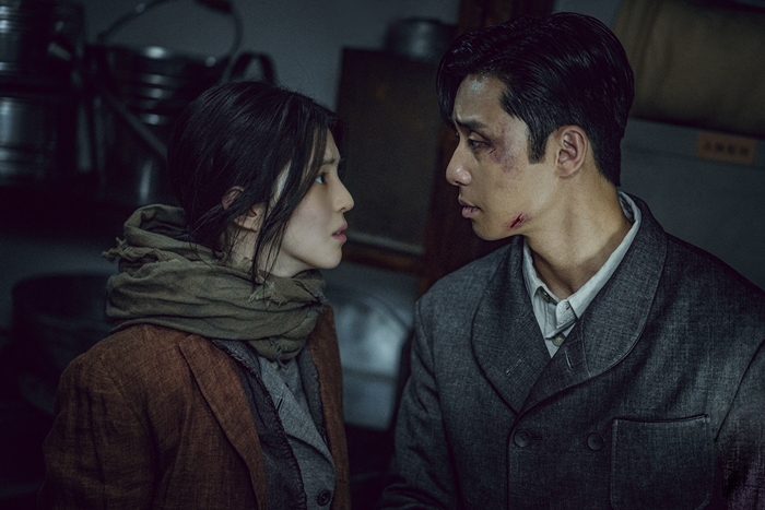 경성크리처 강은경 작가
