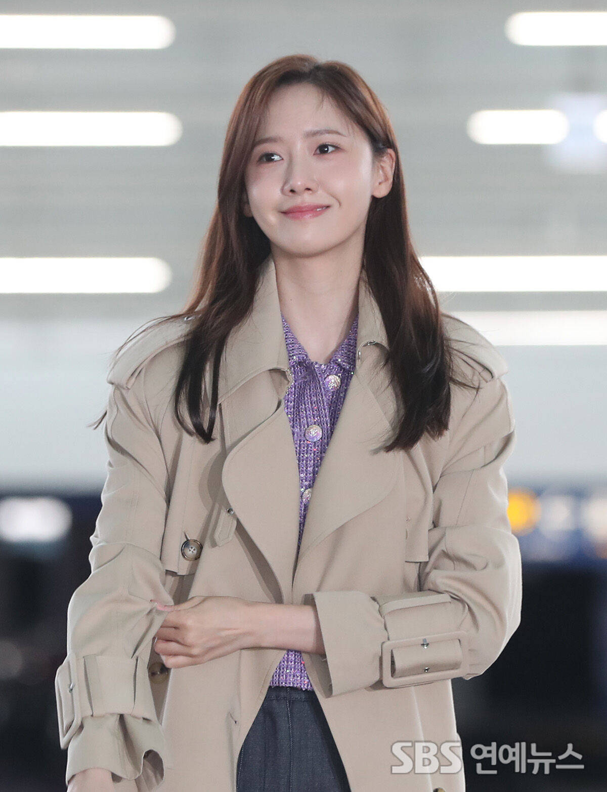 Yoona at Incheon International Airport, departing for a Bangkok fan meeting