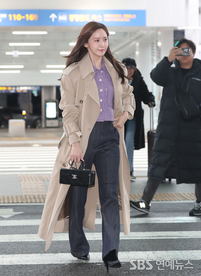 Yoona at Incheon International Airport, departing for a Bangkok fan meeting