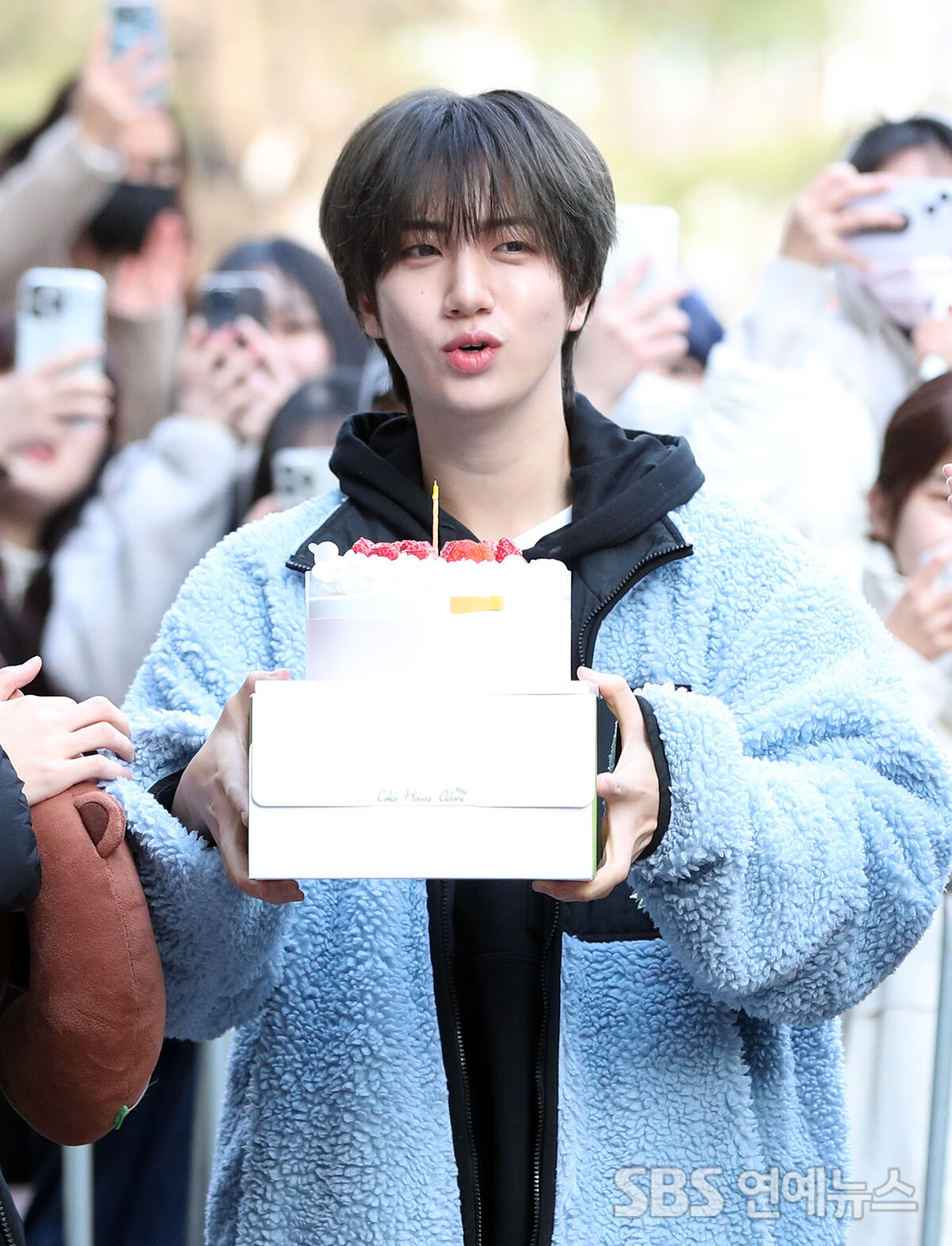 CRAVITY’s Wonjin