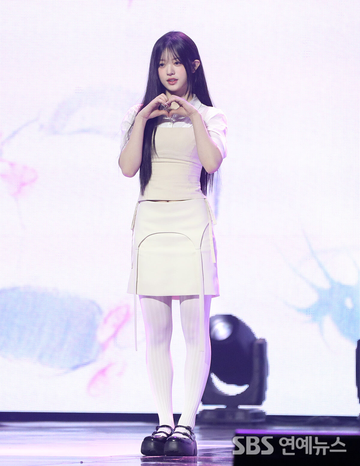 [E포토] 아일릿 민주, 매력적인 보이스를 가진 '음색요정'