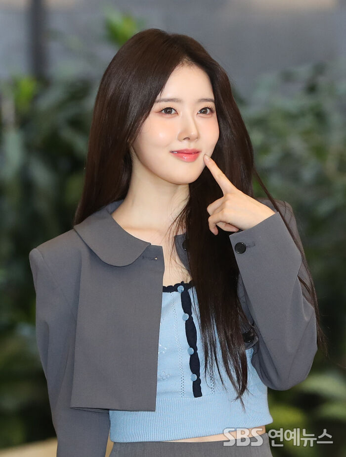 STAYC's Sieun at Gimpo Airport