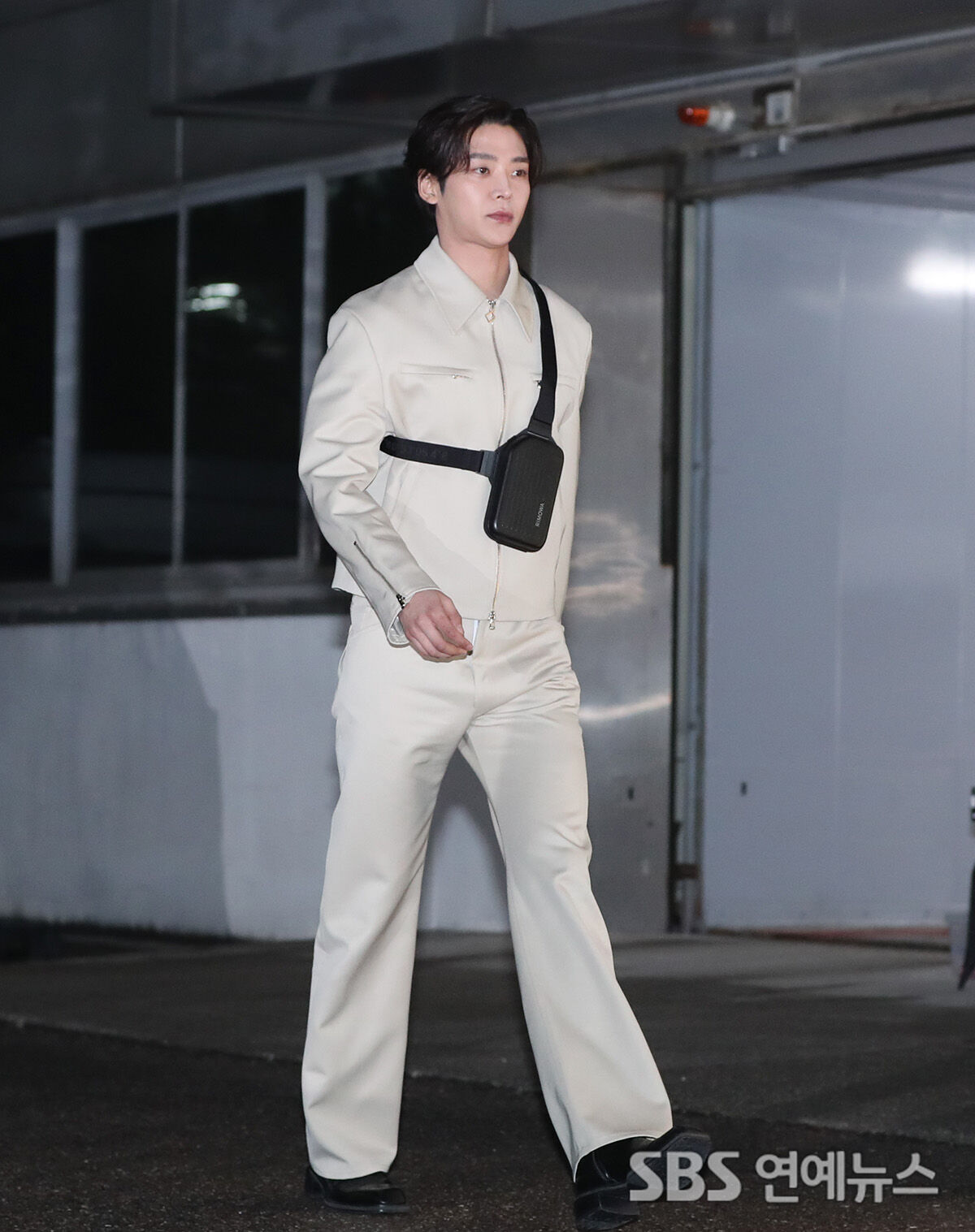 로운