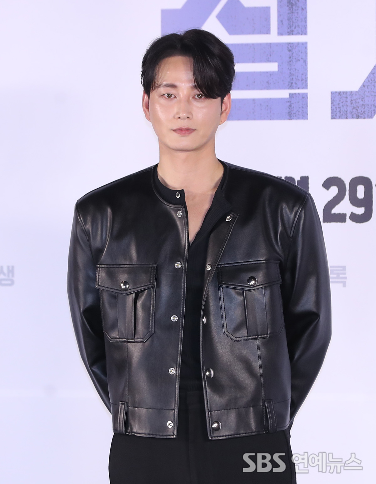 이현욱
