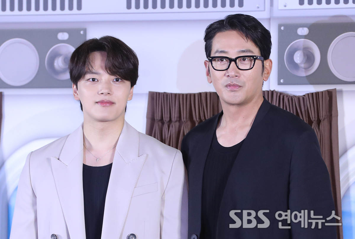 여진구 하정우