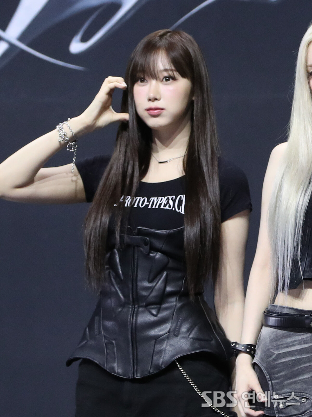 [Throwback] GISELLE of aespa Strikes a Cheek-Heart at the 'Armageddon' Showcase
