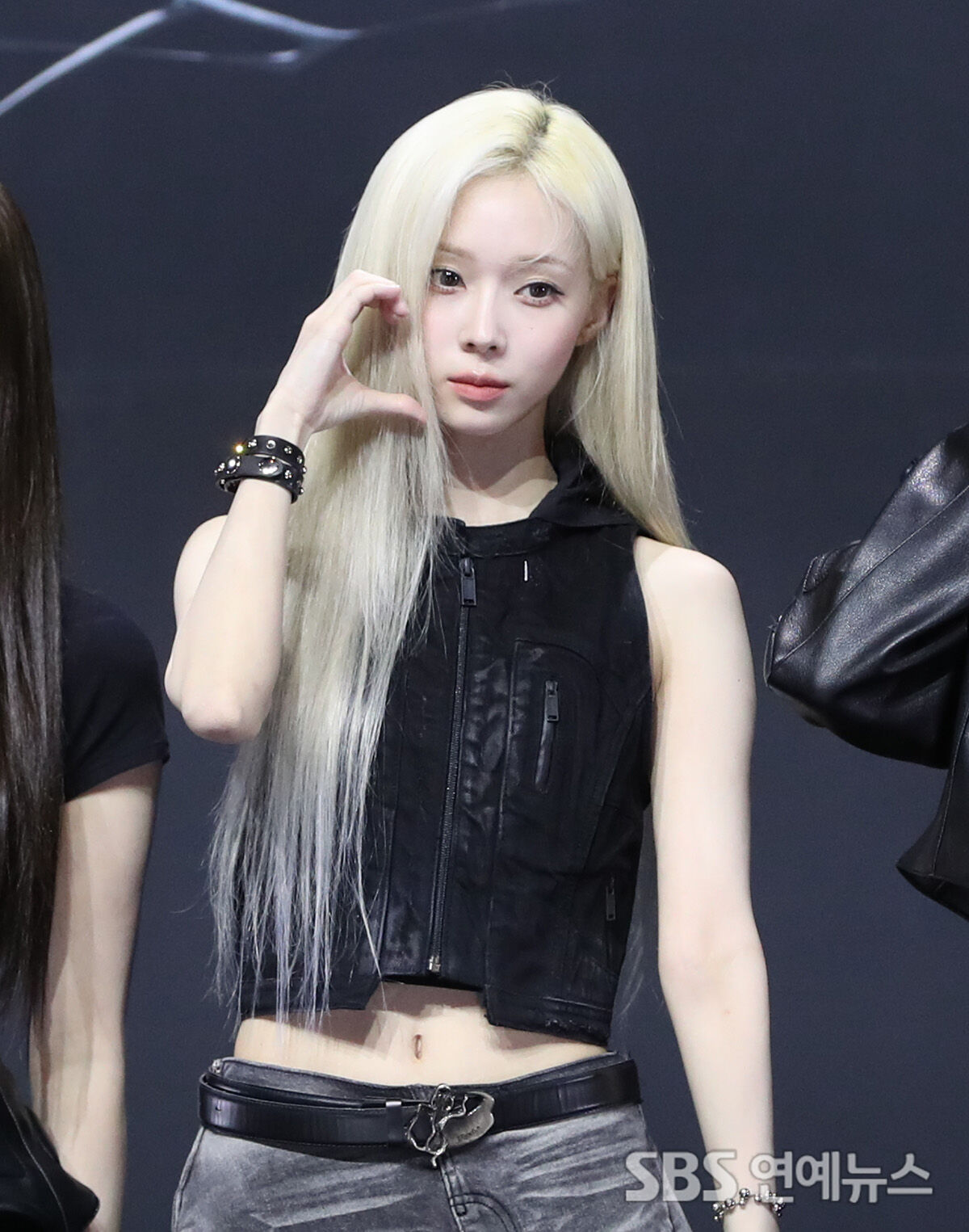 [Throwback] aespa’s WINTER Stuns in Dazzling Blonde