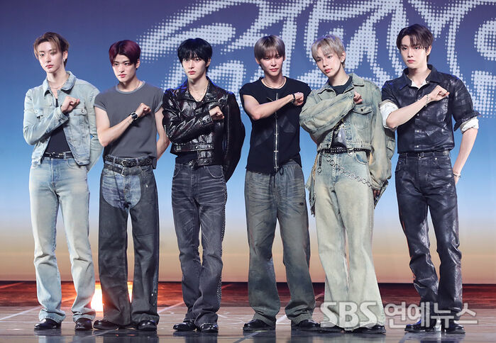 RIIZE at the 'RIIZING' media showcase in Seoul