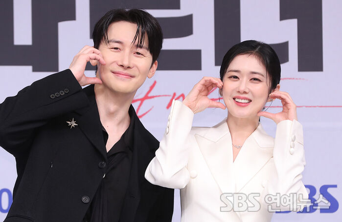 Kim Jun-han and Jang Na-ra