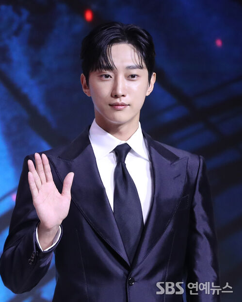 Jinyoung