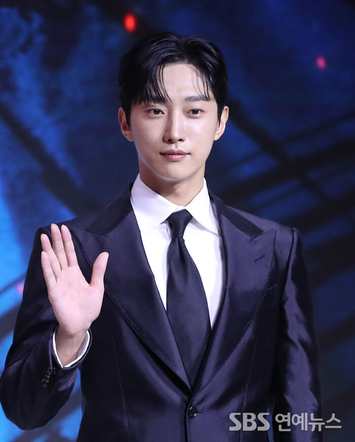 Jinyoung