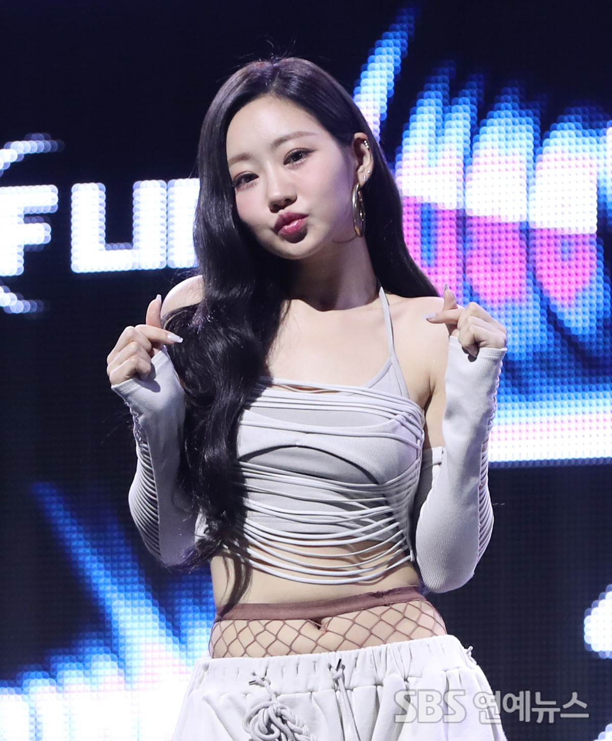 KISS OF LIFE JULIE to Take Legal Action Over Alleged Leaked CCTV Footage: 