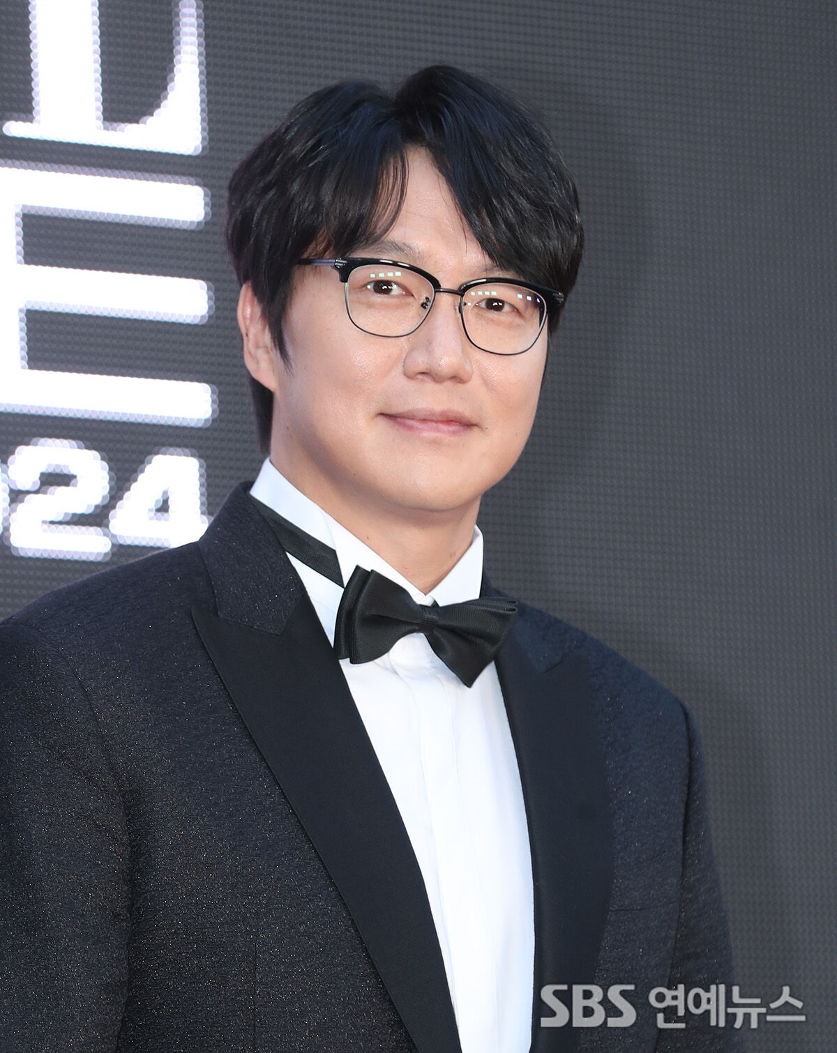 성시경도 1인 기획사 '미등록 운영'…"관련 절차 확인, 등록 문의 중"