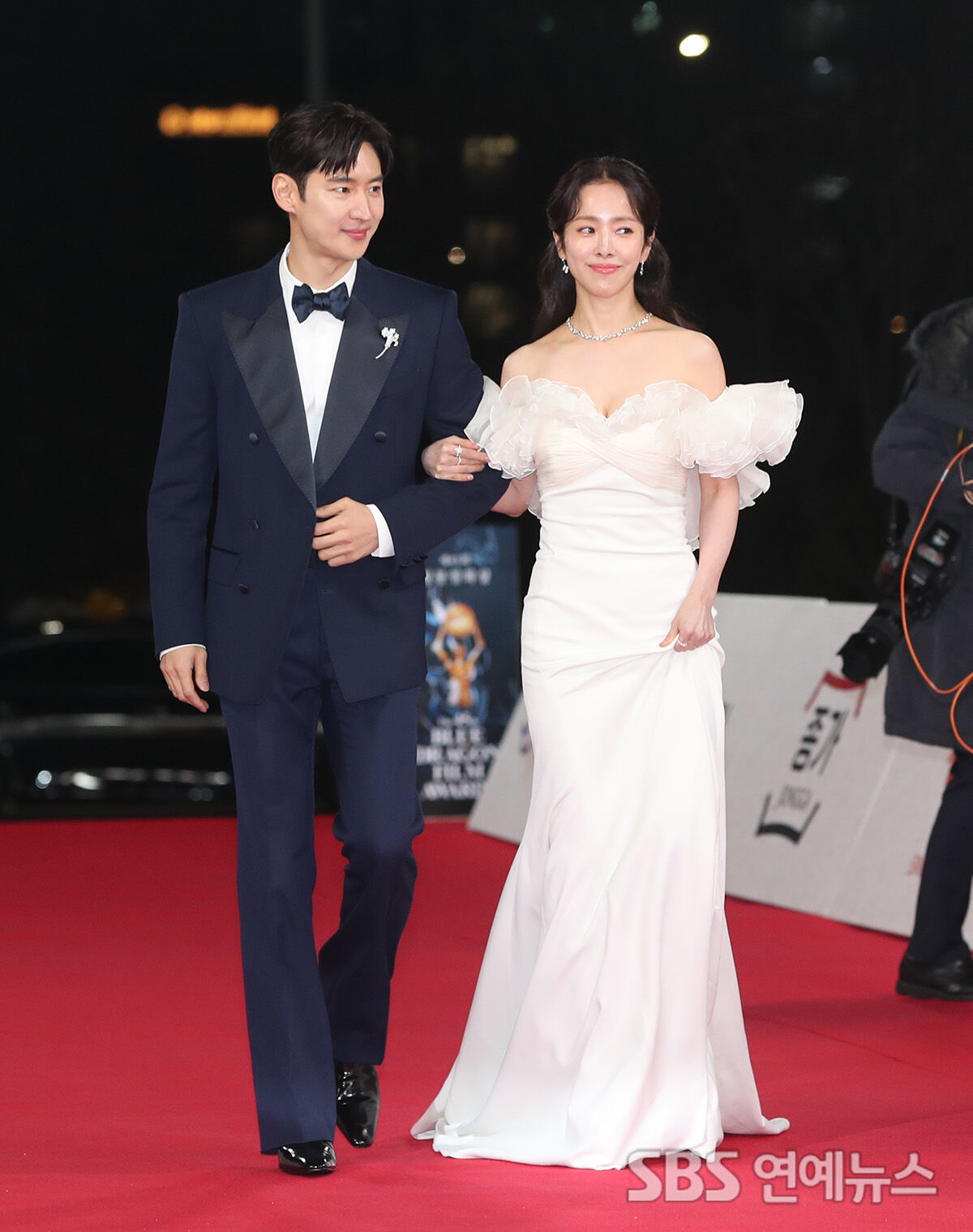 이제훈 한지민