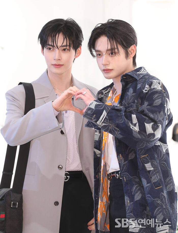 [E-Photo] Zero Base One's Seong Han-bin and Kim Ji-woong, 'Our Hearts Forever'