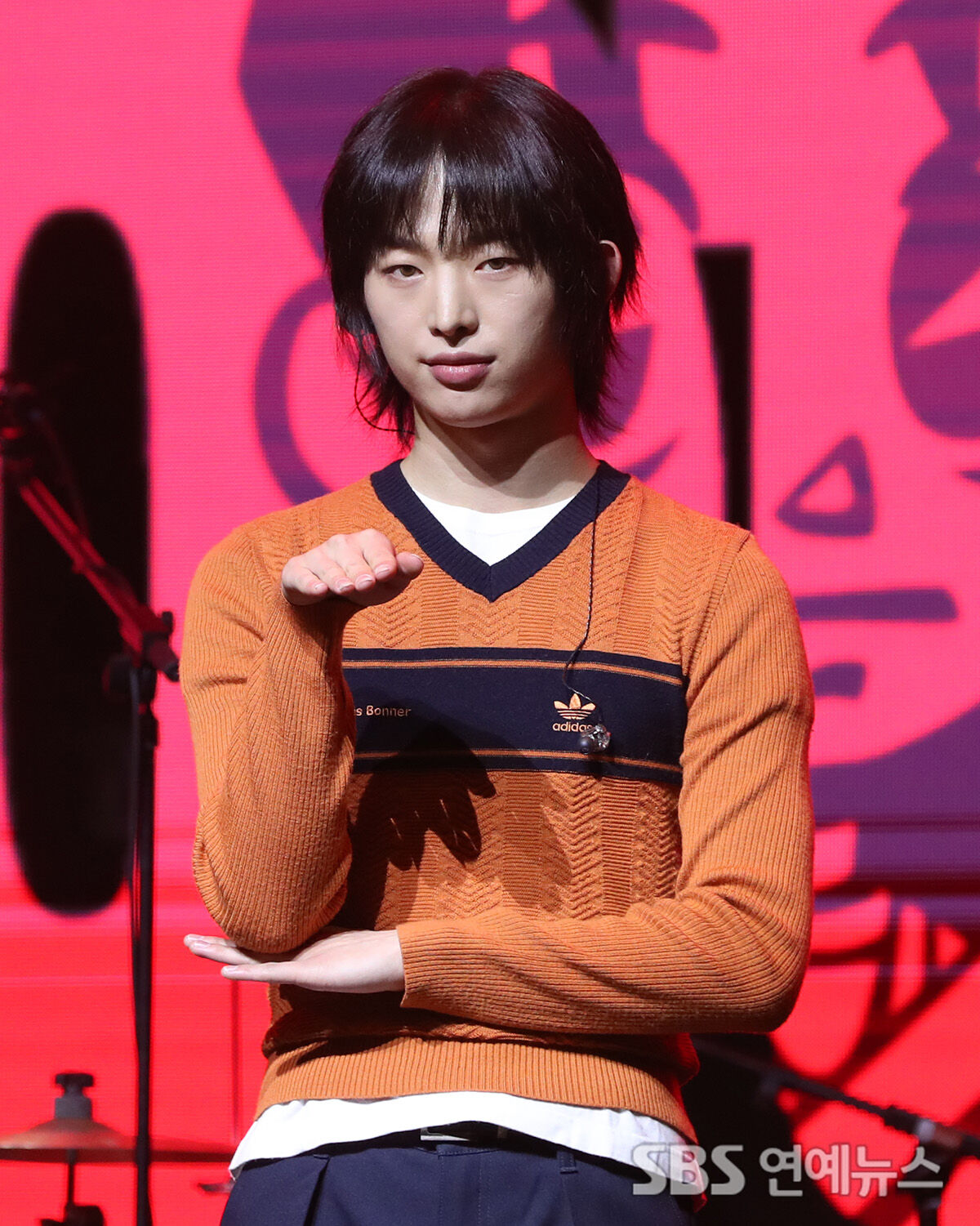 [E포토] 무대 펼치는 드래곤포니 권세혁