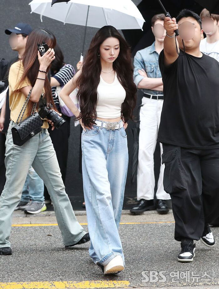 [E-Photo] FREEZIA: Captivating Steps on the Red Carpet