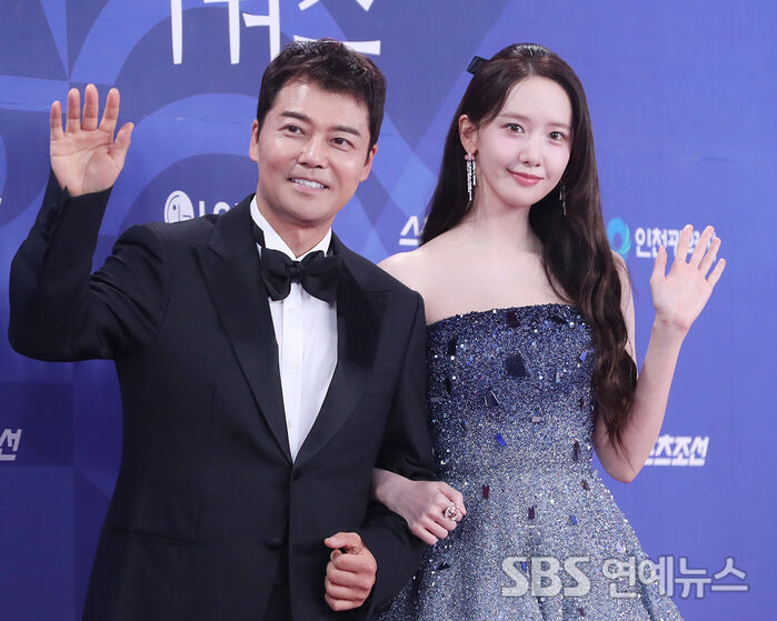 Jun Hyun-moo Yoon-ah