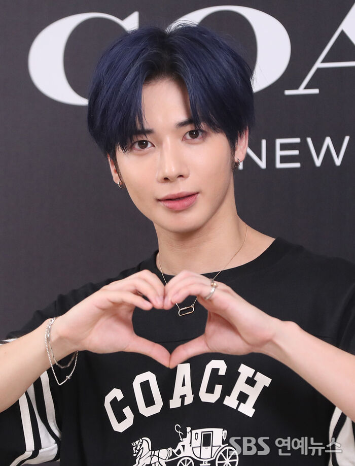 [E-Photo] TOMORROW X TOGETHER's TAEHYUN, 'A Heart Full of Charm'