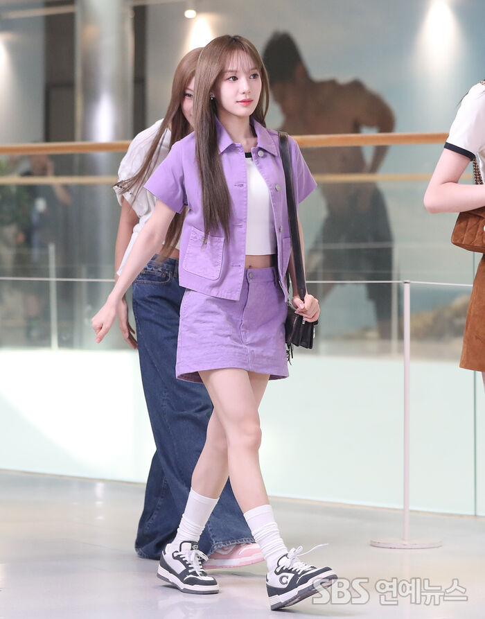 [E-Photo] izna's RYU SA RANG, 'Light Steps in Lavender'