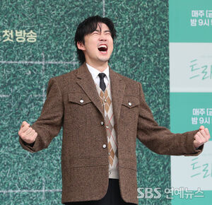 오랜만에 '코믹' 장착한 '트라이' 윤계상 평소 장난스러운 모습 녹여내