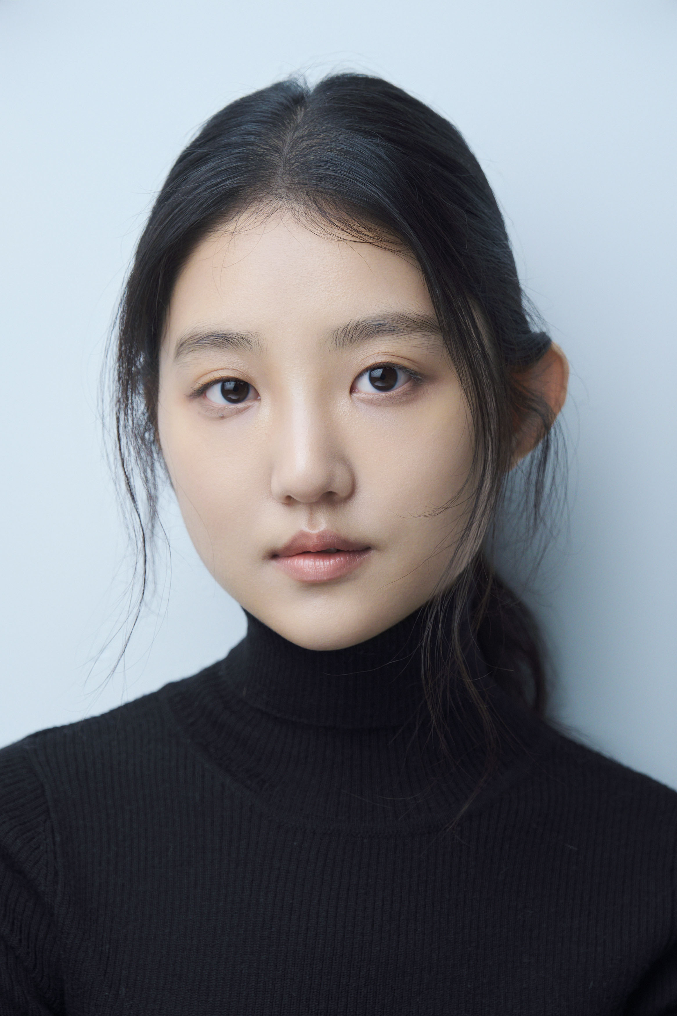 'Gule-Gule's Production Company Film Choice Signs Song Hee-jun as Its First Actor