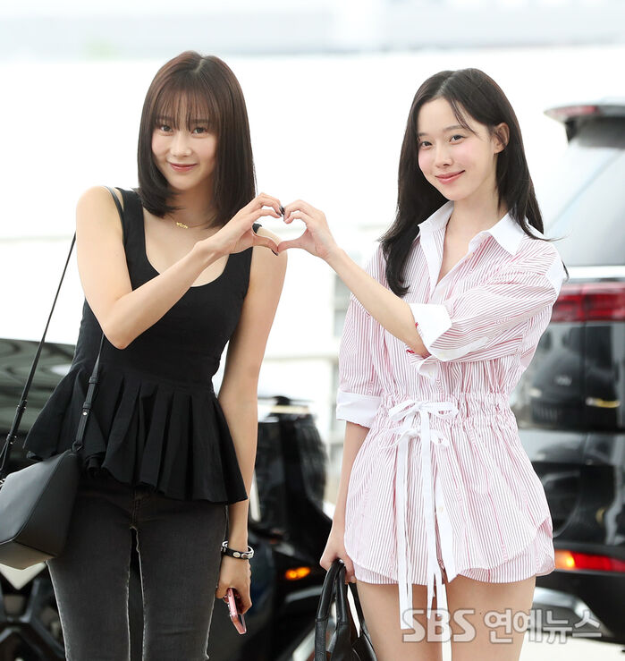 [E-Photo] aespa GISELLE & WINTER Make a Lovely Heart Together