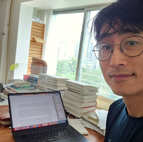 차인표, 황순원문학상 수상…"소설을 써도 좋다는 조용한 허락" 소감