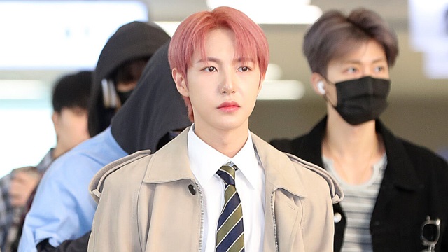 [E-Photo] NCT DREAM's RENJUN, 'Striking Pink Hair'