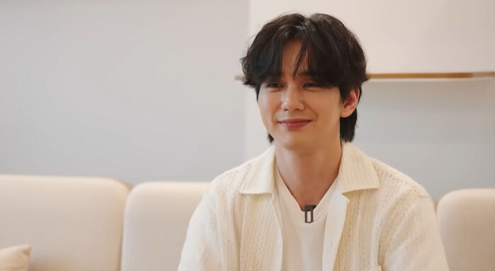 Yoo Seung-ho Donates Entire YouTube Appearance Fee to Cat Welfare, Continuing His 12-Year 'Cat Dad' Good Deeds