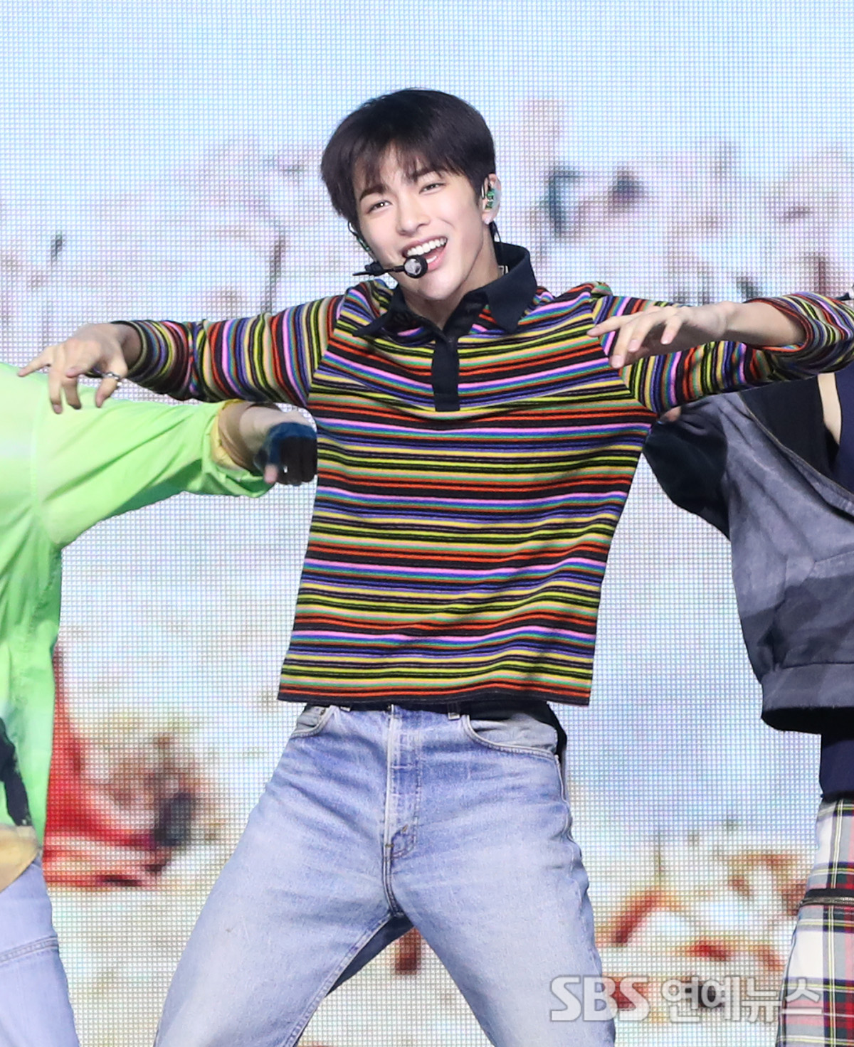 E-Photo] CORTIS' KEONHO, a Poised, Self-Assured Newcomer | SBS 뉴스