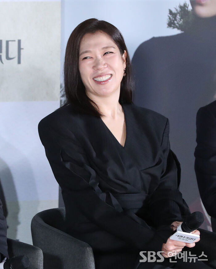 [E-Photo] Yeom Hye-ran Unveils Film 'No Other Choice'