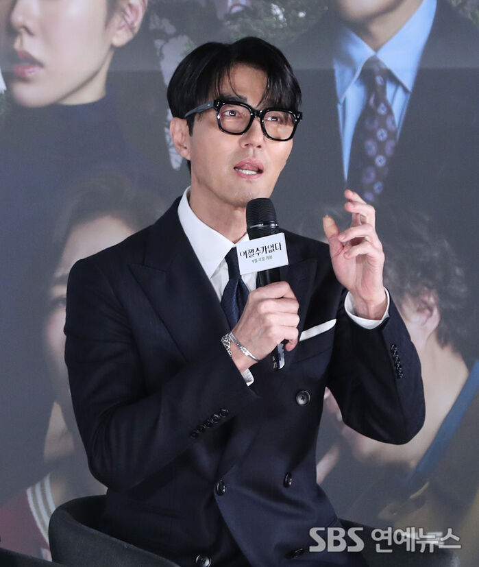 [E-Photo] Cha Seung-won Teams Up With Park Chan-wook After 'Uprising'