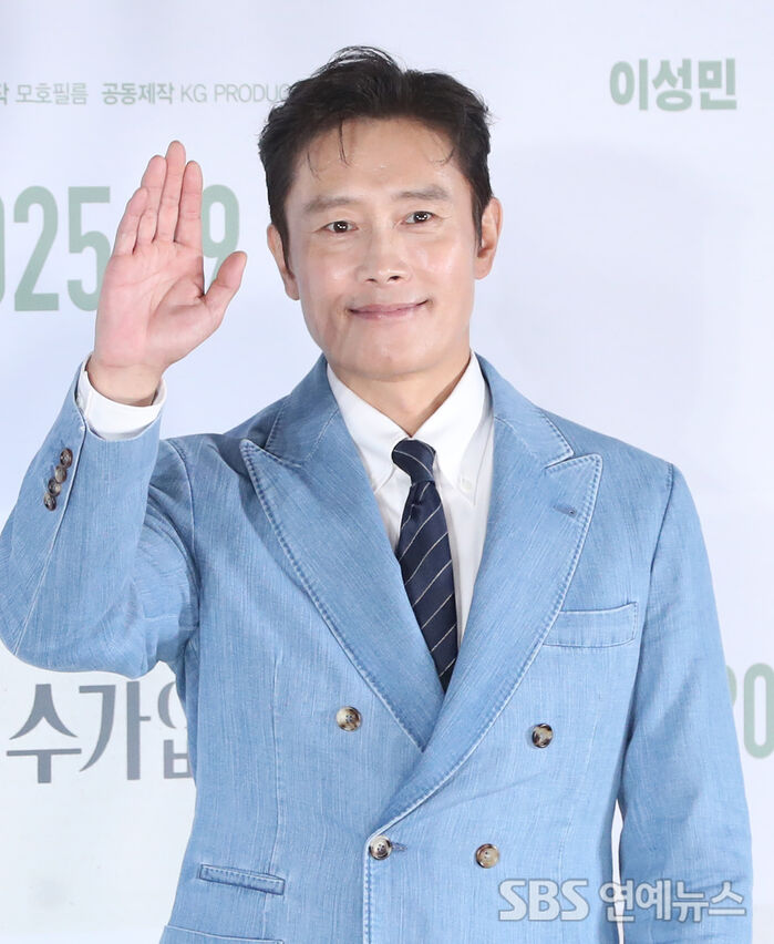 [E-Photo] Lee Byung-hun, Undeniable Charisma